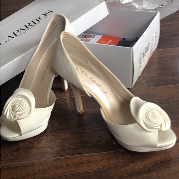 Caparros High Heels! Size 6.5! Only $40! - Picture 1 of 3